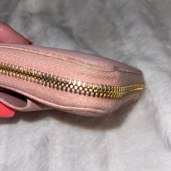 💛 SOLD 💛 Prada Saffiano Bow Zip Wallet Pink - Picture 16 of 17